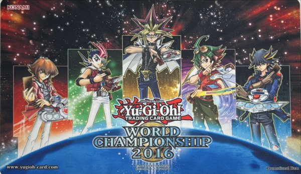 画像1: 「WCS2016　主人公」プレイマット 【サプライ】【プレイマット】【開封済み】 (1)