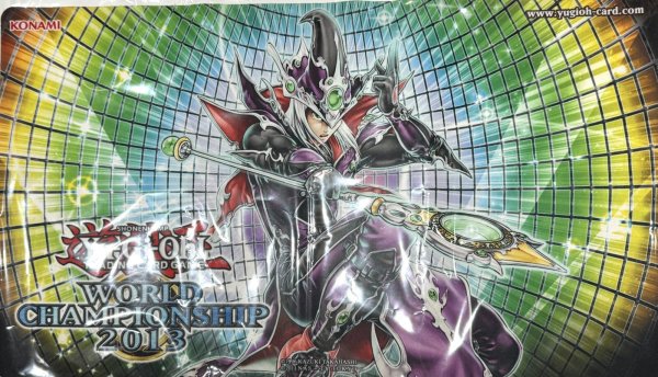 画像1: 「伝説の黒魔術師」プレイマット 【サプライ】【プレイマット】【開封済み】 (1)